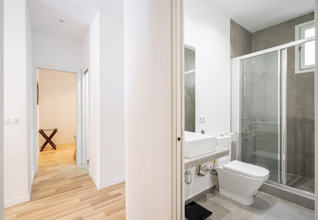 Apartamento em Madrid - Apartment Madrid Downtown Puerta del Sol M (PRE4C) Apartamento em Madrid - Apartment Madrid Downtown Puerta del Sol M (PRE4C)