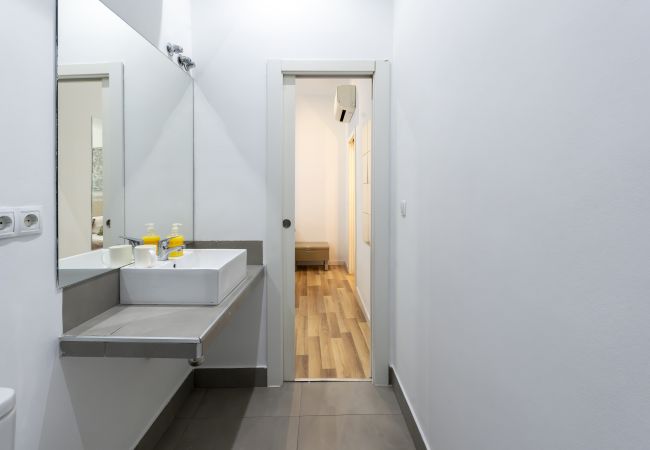 Apartamento em Madrid - Apartment Madrid Downtown Puerta del Sol M (PRE2A) Apartamento em Madrid - Apartment Madrid Downtown Puerta del Sol M (PRE2A)