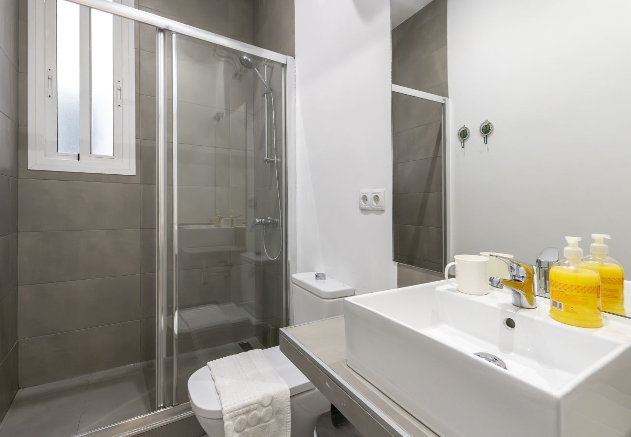 Apartamento em Madrid - Apartment Madrid Downtown Puerta del Sol M (PRE2A) Apartamento em Madrid - Apartment Madrid Downtown Puerta del Sol M (PRE2A)
