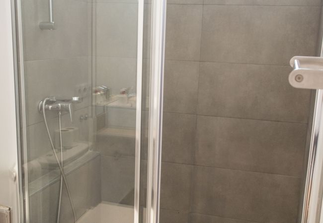 Apartamento em Madrid - Apartment Madrid Downtown Puerta del Sol M (PRE2C) Apartamento em Madrid - Apartment Madrid Downtown Puerta del Sol M (PRE2C)