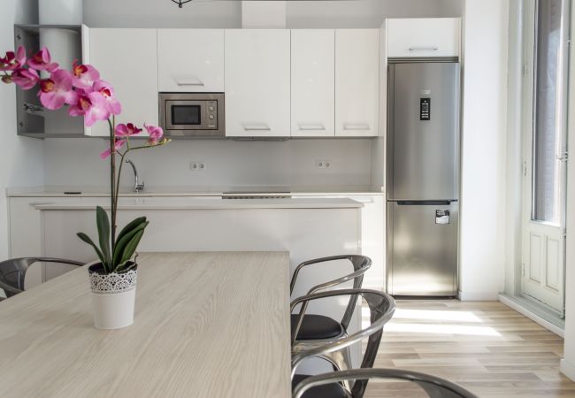 Apartamento em Madrid - Apartment Madrid Downtown Puerta del Sol M (PRE2C) Apartamento em Madrid - Apartment Madrid Downtown Puerta del Sol M (PRE2C)