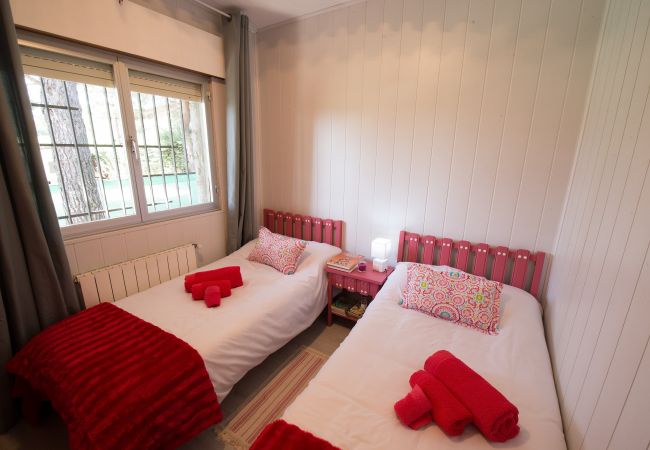 Chalé em Manzanares el Real - Chalet Urbanización La Ponderosa - Sierra Madrid Chalé em Manzanares el Real - Chalet Urbanización La Ponderosa - Sierra Madrid