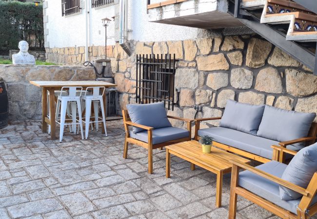 Chalé em Manzanares el Real - Chalet Urbanización La Ponderosa - Sierra Madrid Chalé em Manzanares el Real - Chalet Urbanización La Ponderosa - Sierra Madrid