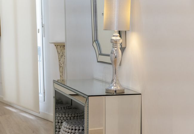 Apartamento em Madrid - Apartment Madrid Downtown Puerta del Sol M (PRE3C) Apartamento em Madrid - Apartment Madrid Downtown Puerta del Sol M (PRE3C)