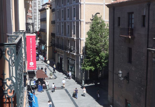 Apartamento em Madrid - Apartment Madrid Downtown Puerta del Sol M (PRE3A) Apartamento em Madrid - Apartment Madrid Downtown Puerta del Sol M (PRE3A)