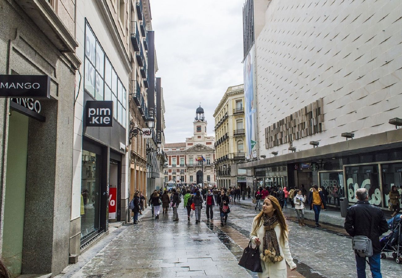 Apartamento em Madrid - Modern Madrid Downtown Puerta Del Sol M (PRE3B) Apartamento em Madrid - Modern Madrid Downtown Puerta Del Sol M (PRE3B)