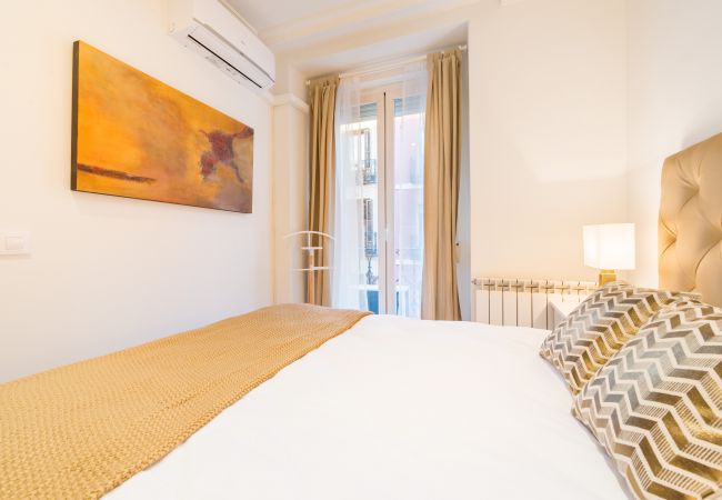 Apartamento em Madrid -  BIG Apartment Downtown Madrid Malasaña M (MAL27) Apartamento em Madrid -  BIG Apartment Downtown Madrid Malasaña M (MAL27)