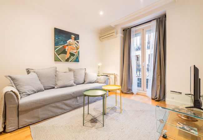 Apartamento em Madrid -  BIG Apartment Downtown Madrid Malasaña M (MAL27) Apartamento em Madrid -  BIG Apartment Downtown Madrid Malasaña M (MAL27)