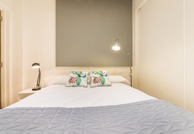 Apartamento em Madrid -  BIG Apartment Downtown Madrid Malasaña M (MAL27) Apartamento em Madrid -  BIG Apartment Downtown Madrid Malasaña M (MAL27)