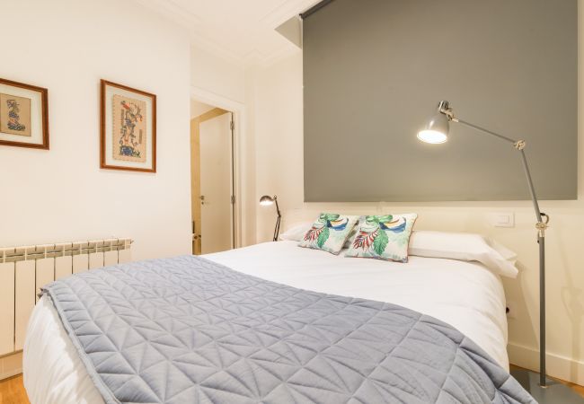 Apartamento em Madrid -  BIG Apartment Downtown Madrid Malasaña M (MAL27) Apartamento em Madrid -  BIG Apartment Downtown Madrid Malasaña M (MAL27)
