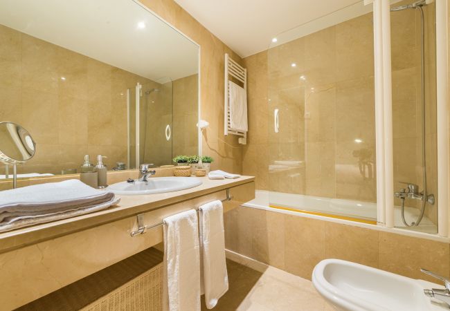 Apartamento em Madrid -  BIG Apartment Downtown Madrid Malasaña M (MAL27) Apartamento em Madrid -  BIG Apartment Downtown Madrid Malasaña M (MAL27)