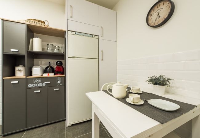 Apartamento em Madrid -  BIG Apartment Downtown Madrid Malasaña M (MAL27) Apartamento em Madrid -  BIG Apartment Downtown Madrid Malasaña M (MAL27)
