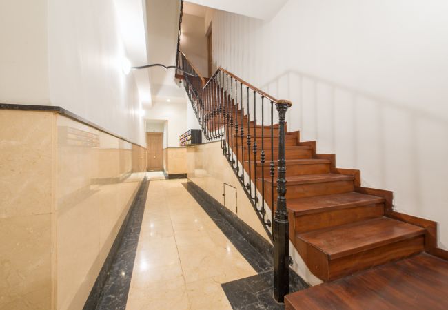 Apartamento em Madrid -  BIG Apartment Downtown Madrid Malasaña M (MAL27) Apartamento em Madrid -  BIG Apartment Downtown Madrid Malasaña M (MAL27)