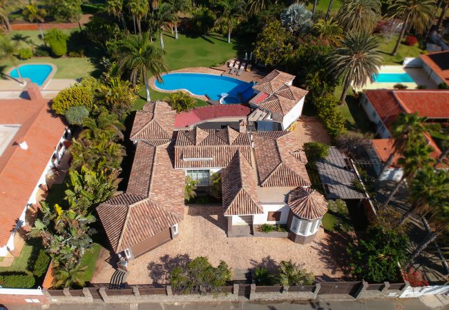 Villa em San Bartolomé de Tirajana - Maspalomas Golfside Luxury Villa Villa em San Bartolomé de Tirajana - Maspalomas Golfside Luxury Villa