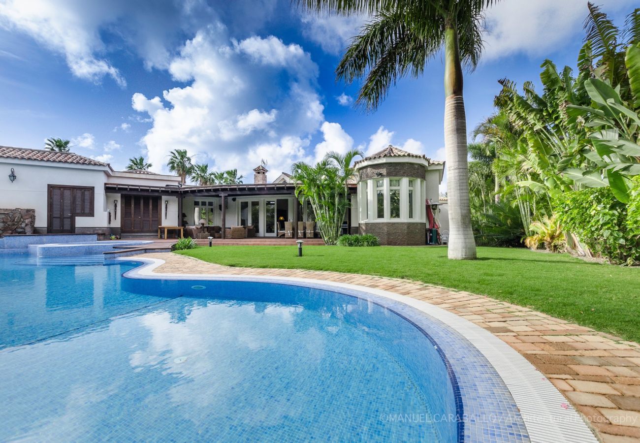 Villa em San Bartolomé de Tirajana - Maspalomas Golfside Luxury Villa Villa em San Bartolomé de Tirajana - Maspalomas Golfside Luxury Villa