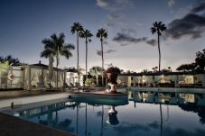 Villa em San Bartolomé de Tirajana - Sunset Luxe Retreat