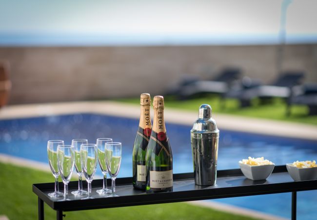 Villa em Santa Cruz de Tenerife - Villa con vistas al mar, piscina,  Gym, Cine  - HomeForGuest Villa em Santa Cruz de Tenerife - Villa con vistas al mar, piscina,  Gym, Cine  - HomeForGuest