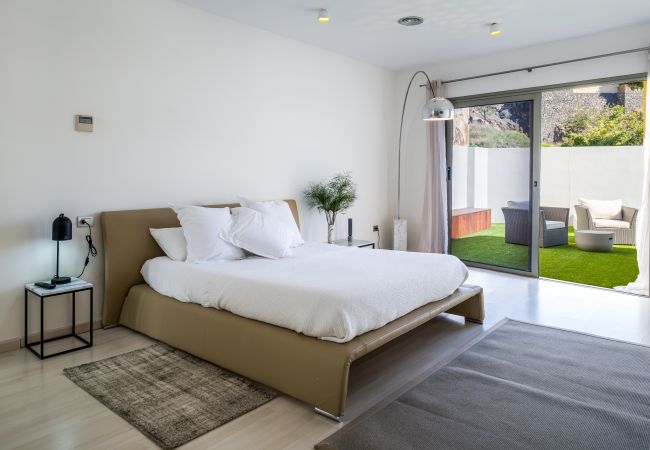 Villa em Santa Cruz de Tenerife - Villa con vistas al mar, piscina,  Gym, Cine  - HomeForGuest Villa em Santa Cruz de Tenerife - Villa con vistas al mar, piscina,  Gym, Cine  - HomeForGuest