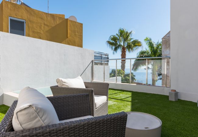 Villa em Santa Cruz de Tenerife - Villa con vistas al mar, piscina,  Gym, Cine  - HomeForGuest Villa em Santa Cruz de Tenerife - Villa con vistas al mar, piscina,  Gym, Cine  - HomeForGuest