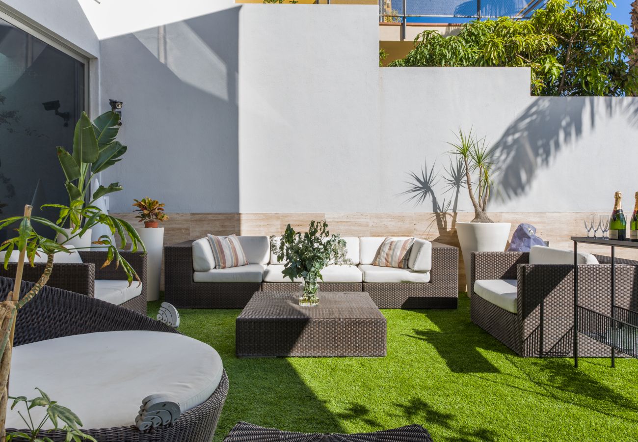 Villa em Santa Cruz de Tenerife - Villa con vistas al mar, piscina,  Gym, Cine  - HomeForGuest Villa em Santa Cruz de Tenerife - Villa con vistas al mar, piscina,  Gym, Cine  - HomeForGuest