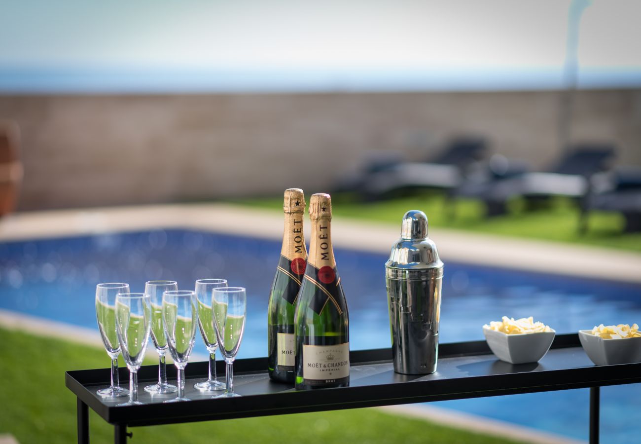 Villa em Santa Cruz de Tenerife - Villa con vistas al mar, piscina,  Gym, Cine  - HomeForGuest Villa em Santa Cruz de Tenerife - Villa con vistas al mar, piscina,  Gym, Cine  - HomeForGuest