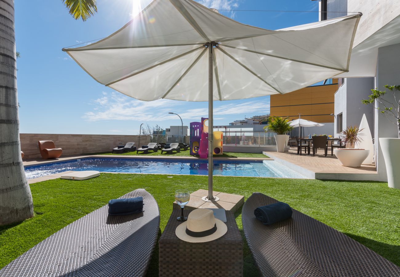 Villa em Santa Cruz de Tenerife - Villa con vistas al mar, piscina,  Gym, Cine  - HomeForGuest Villa em Santa Cruz de Tenerife - Villa con vistas al mar, piscina,  Gym, Cine  - HomeForGuest