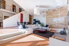 Villa em Santa Cruz de Tenerife - Villa con vistas al mar, piscina,  Gym, Cine  - HomeForGuest