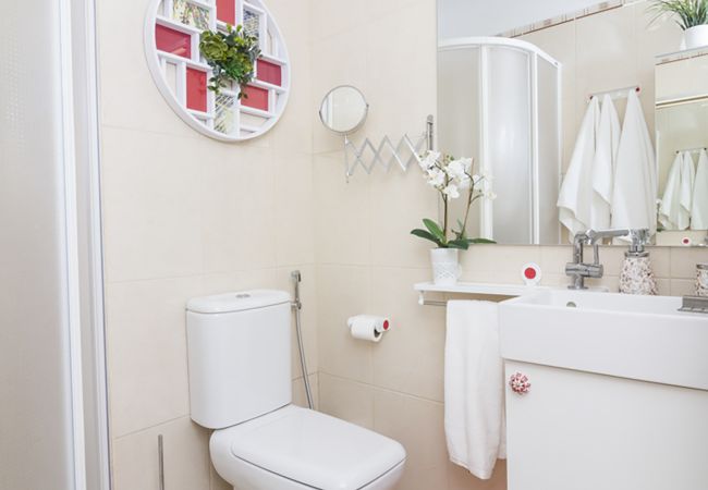 Apartamento em Bajamar - HomeForGuest APT CON VISTAS MAR, BARBACOA, GIMNASIO Apartamento em Bajamar - HomeForGuest APT CON VISTAS MAR, BARBACOA, GIMNASIO