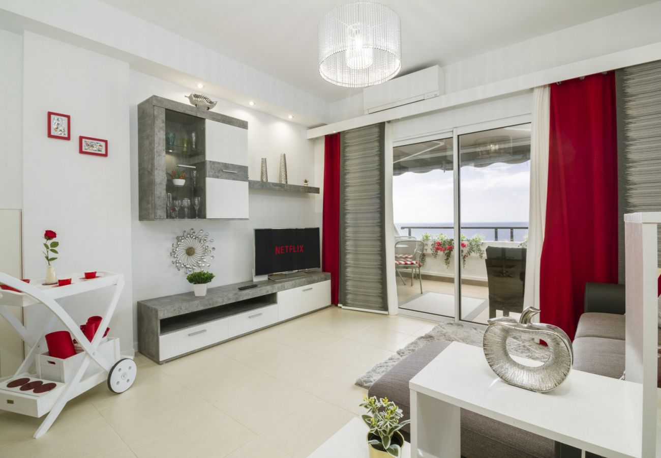 Apartamento em Bajamar - HomeForGuest APT CON VISTAS MAR, BARBACOA, GIMNASIO Apartamento em Bajamar - HomeForGuest APT CON VISTAS MAR, BARBACOA, GIMNASIO