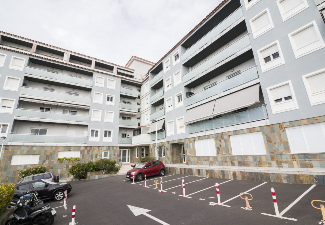 Apartamento em Bajamar - HomeForGuest APT CON VISTAS MAR, BARBACOA, GIMNASIO Apartamento em Bajamar - HomeForGuest APT CON VISTAS MAR, BARBACOA, GIMNASIO