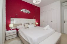 Apartamento em Bajamar - HomeForGuest APT CON VISTAS MAR, BARBACOA, GIMNASIO