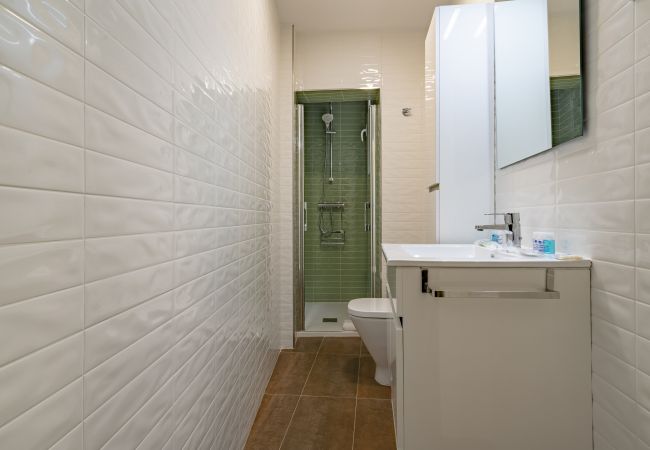 Apartamento em Madrid - Apartment Downtown Madrid Chueca-Malasaña, 1 Room, 4 pax Apartamento em Madrid - Apartment Downtown Madrid Chueca-Malasaña, 1 Room, 4 pax