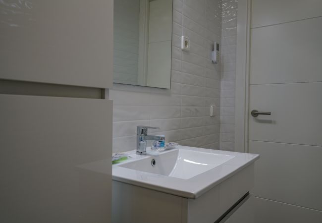 Apartamento em Madrid - Apartment Downtown Madrid Chueca-Malasaña, 1 Room, 4 pax Apartamento em Madrid - Apartment Downtown Madrid Chueca-Malasaña, 1 Room, 4 pax