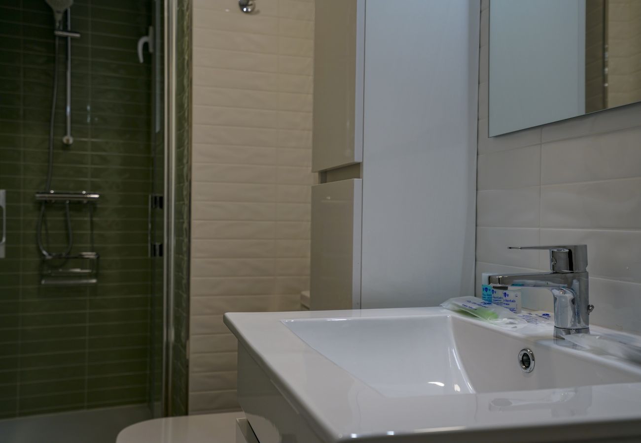 Apartamento em Madrid - Apartment Downtown Madrid Chueca-Malasaña, 1 Room, 4 pax Apartamento em Madrid - Apartment Downtown Madrid Chueca-Malasaña, 1 Room, 4 pax