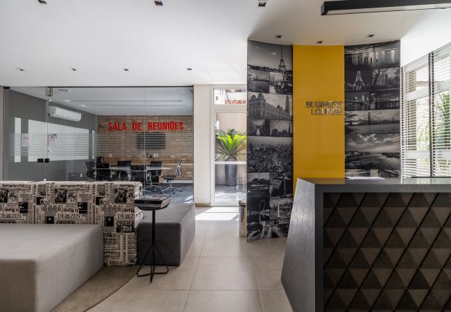 Apartamento em São Paulo - Iquali013 - Apartamento charmoso com Piscina prox do metrô Apartamento em São Paulo - Iquali013 - Apartamento charmoso com Piscina prox do metrô