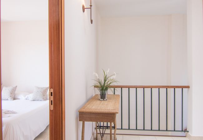 Villa em San Bartolomé de Tirajana - HomeForGuest Salobre Golf Villa, piscina, wifi, vistas impresionantes Villa em San Bartolomé de Tirajana - HomeForGuest Salobre Golf Villa, piscina, wifi, vistas impresionantes
