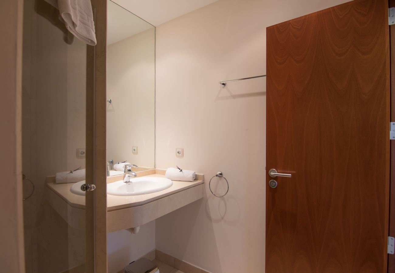 Villa em San Bartolomé de Tirajana - HomeForGuest Salobre Golf Villa, piscina, wifi, vistas impresionantes Villa em San Bartolomé de Tirajana - HomeForGuest Salobre Golf Villa, piscina, wifi, vistas impresionantes