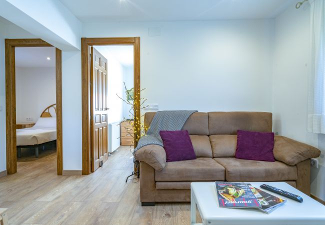 Apartamento em Madrid - FREE WiFi Apartment Vallecas-Albufera-Pedro Laborde M (SDM21) Apartamento em Madrid - FREE WiFi Apartment Vallecas-Albufera-Pedro Laborde M (SDM21)