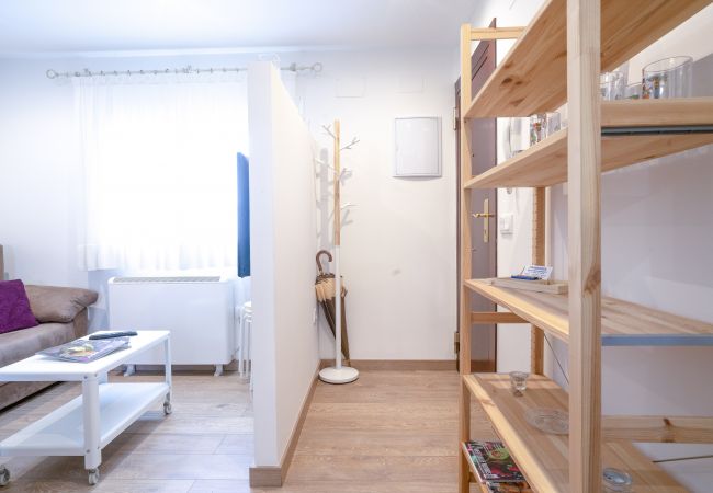 Apartamento em Madrid - FREE WiFi Apartment Vallecas-Albufera-Pedro Laborde M (SDM21) Apartamento em Madrid - FREE WiFi Apartment Vallecas-Albufera-Pedro Laborde M (SDM21)