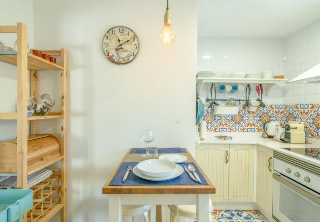 Apartamento em Madrid - FREE WiFi Apartment Vallecas-Albufera-Pedro Laborde M (SDM21) Apartamento em Madrid - FREE WiFi Apartment Vallecas-Albufera-Pedro Laborde M (SDM21)