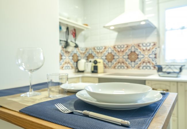 Apartamento em Madrid - FREE WiFi Apartment Vallecas-Albufera-Pedro Laborde M (SDM21) Apartamento em Madrid - FREE WiFi Apartment Vallecas-Albufera-Pedro Laborde M (SDM21)