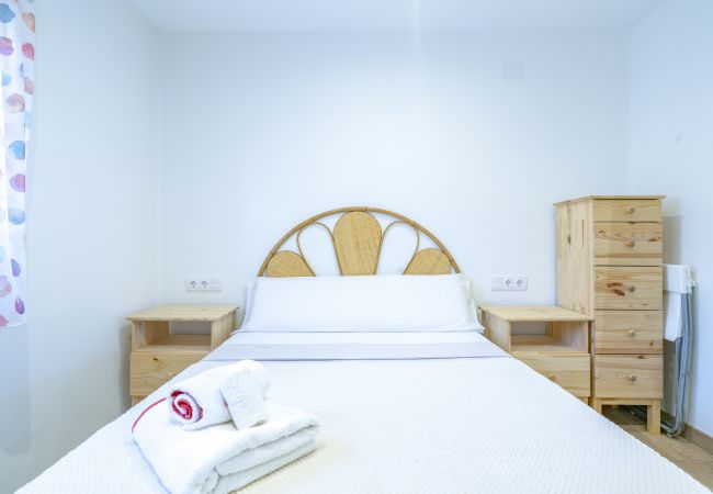 Apartamento em Madrid - FREE WiFi Apartment Vallecas-Albufera-Pedro Laborde M (SDM21) Apartamento em Madrid - FREE WiFi Apartment Vallecas-Albufera-Pedro Laborde M (SDM21)