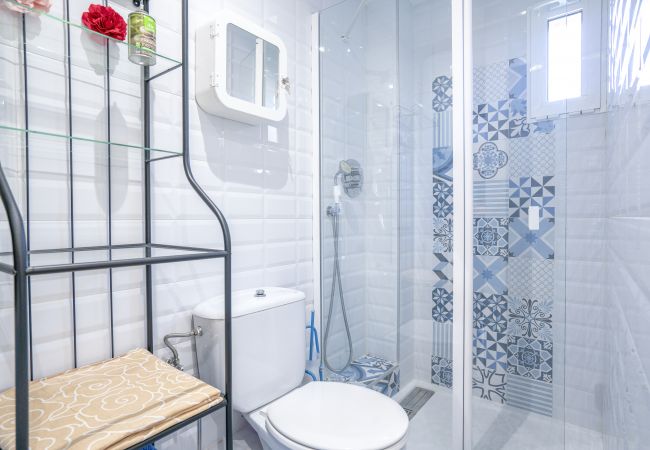 Apartamento em Madrid - FREE WiFi Apartment Vallecas-Albufera-Pedro Laborde M (SDM21) Apartamento em Madrid - FREE WiFi Apartment Vallecas-Albufera-Pedro Laborde M (SDM21)