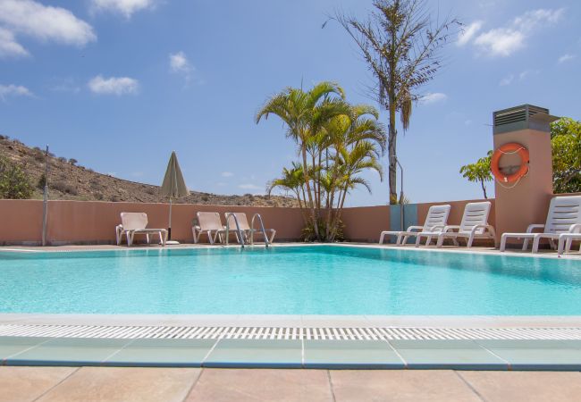 Villa em San Bartolomé de Tirajana - HomeForGuest Salobre Villa, 5PAX, WIFI, POOL, GREAT VIEWS  Villa em San Bartolomé de Tirajana - HomeForGuest Salobre Villa, 5PAX, WIFI, POOL, GREAT VIEWS