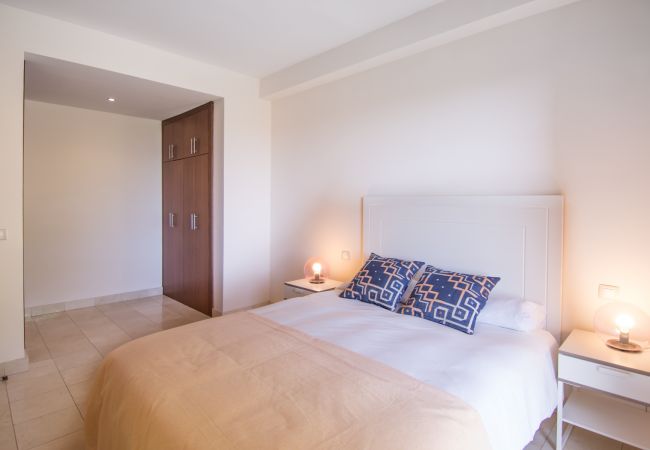 Villa em San Bartolomé de Tirajana - HomeForGuest Salobre Villa, 5PAX, WIFI, POOL, GREAT VIEWS  Villa em San Bartolomé de Tirajana - HomeForGuest Salobre Villa, 5PAX, WIFI, POOL, GREAT VIEWS