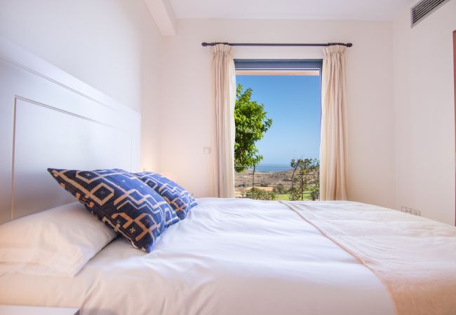 Villa em San Bartolomé de Tirajana - HomeForGuest Salobre Villa, 5PAX, WIFI, POOL, GREAT VIEWS  Villa em San Bartolomé de Tirajana - HomeForGuest Salobre Villa, 5PAX, WIFI, POOL, GREAT VIEWS