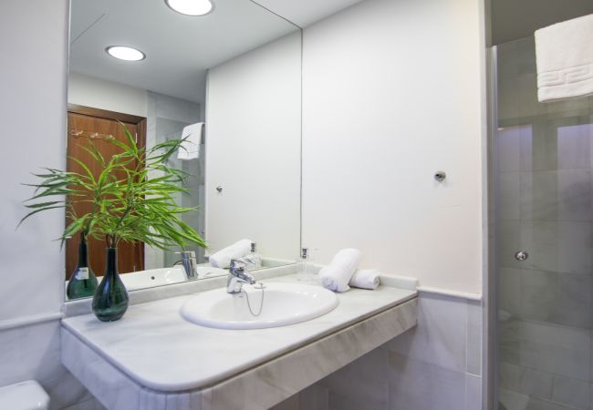 Villa em San Bartolomé de Tirajana - HomeForGuest Salobre Villa, 5PAX, WIFI, POOL, GREAT VIEWS  Villa em San Bartolomé de Tirajana - HomeForGuest Salobre Villa, 5PAX, WIFI, POOL, GREAT VIEWS
