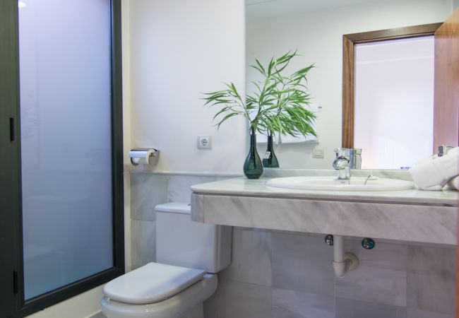 Villa em San Bartolomé de Tirajana - HomeForGuest Salobre Villa, 5PAX, WIFI, POOL, GREAT VIEWS  Villa em San Bartolomé de Tirajana - HomeForGuest Salobre Villa, 5PAX, WIFI, POOL, GREAT VIEWS