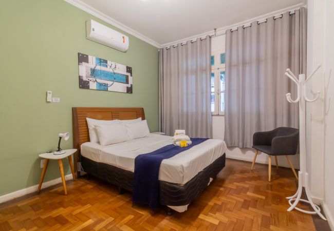 Apartamento em Rio de Janeiro - 2 minutos da praia de copacabana | A306 Apartamento em Rio de Janeiro - 2 minutos da praia de copacabana | A306