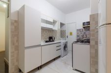 Apartamento em Rio de Janeiro - Apartamento em Copacabana a 4 minutos da praia | SF704 